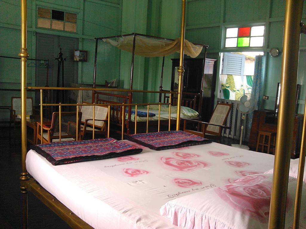Breeze Guest House Maulmyine Ngoại thất bức ảnh