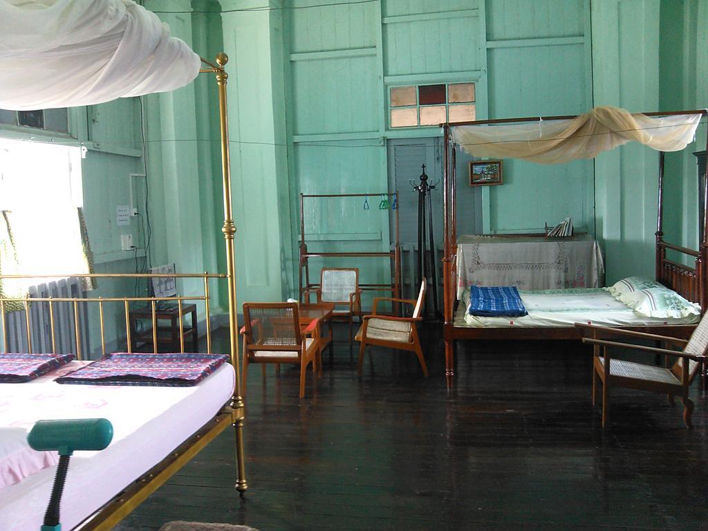 Breeze Guest House Maulmyine Ngoại thất bức ảnh