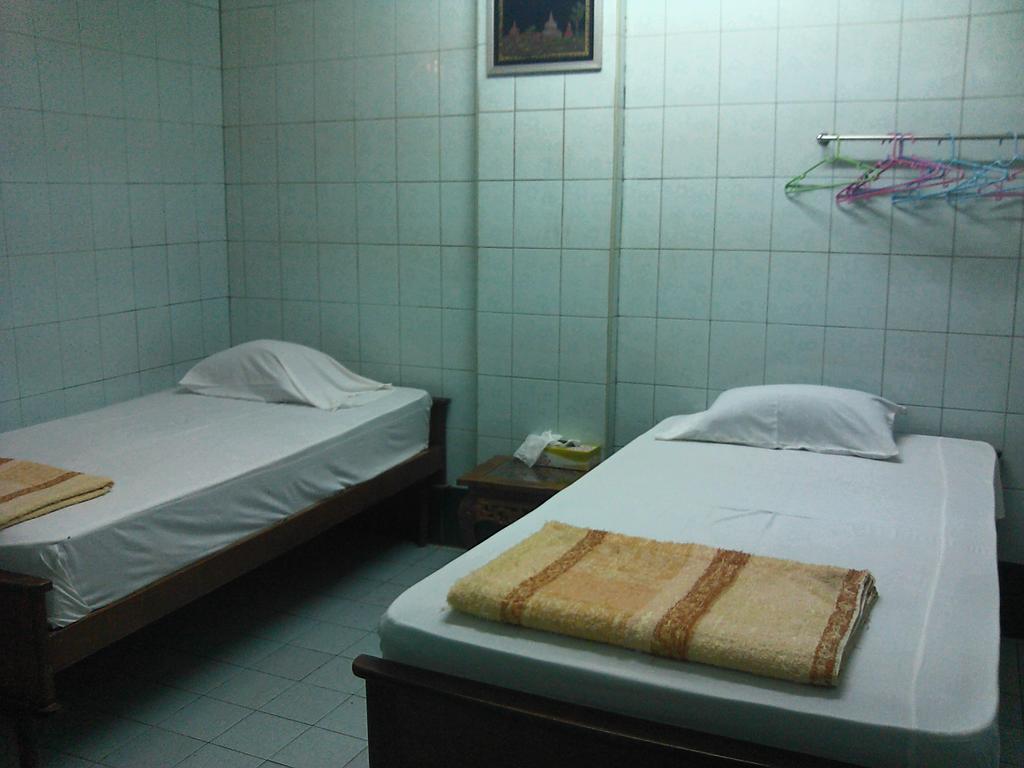 Breeze Guest House Maulmyine Phòng bức ảnh