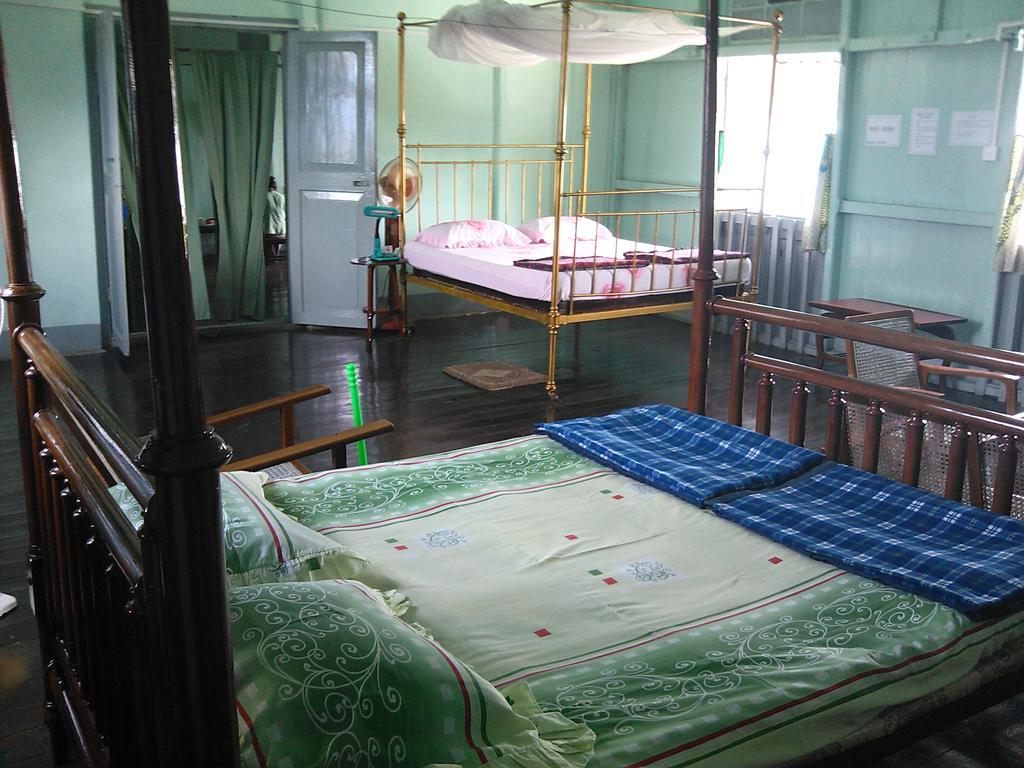 Breeze Guest House Maulmyine Phòng bức ảnh