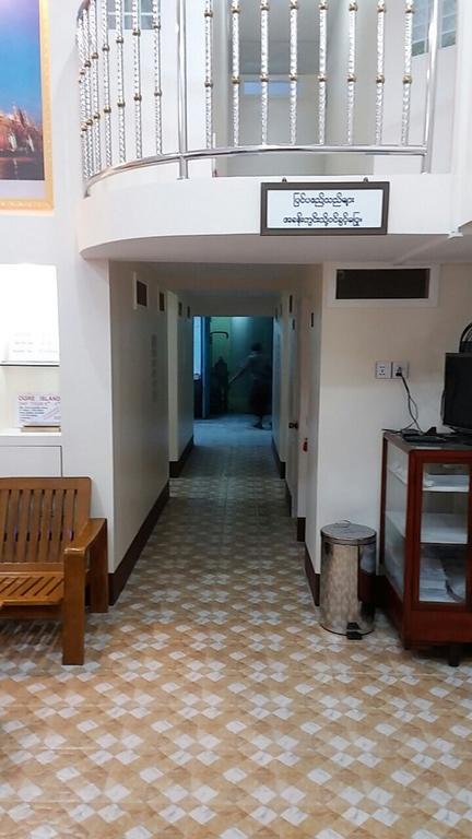 Breeze Guest House Maulmyine Ngoại thất bức ảnh