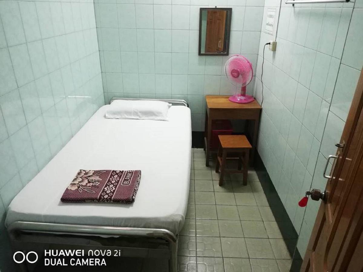 Breeze Guest House Maulmyine Ngoại thất bức ảnh