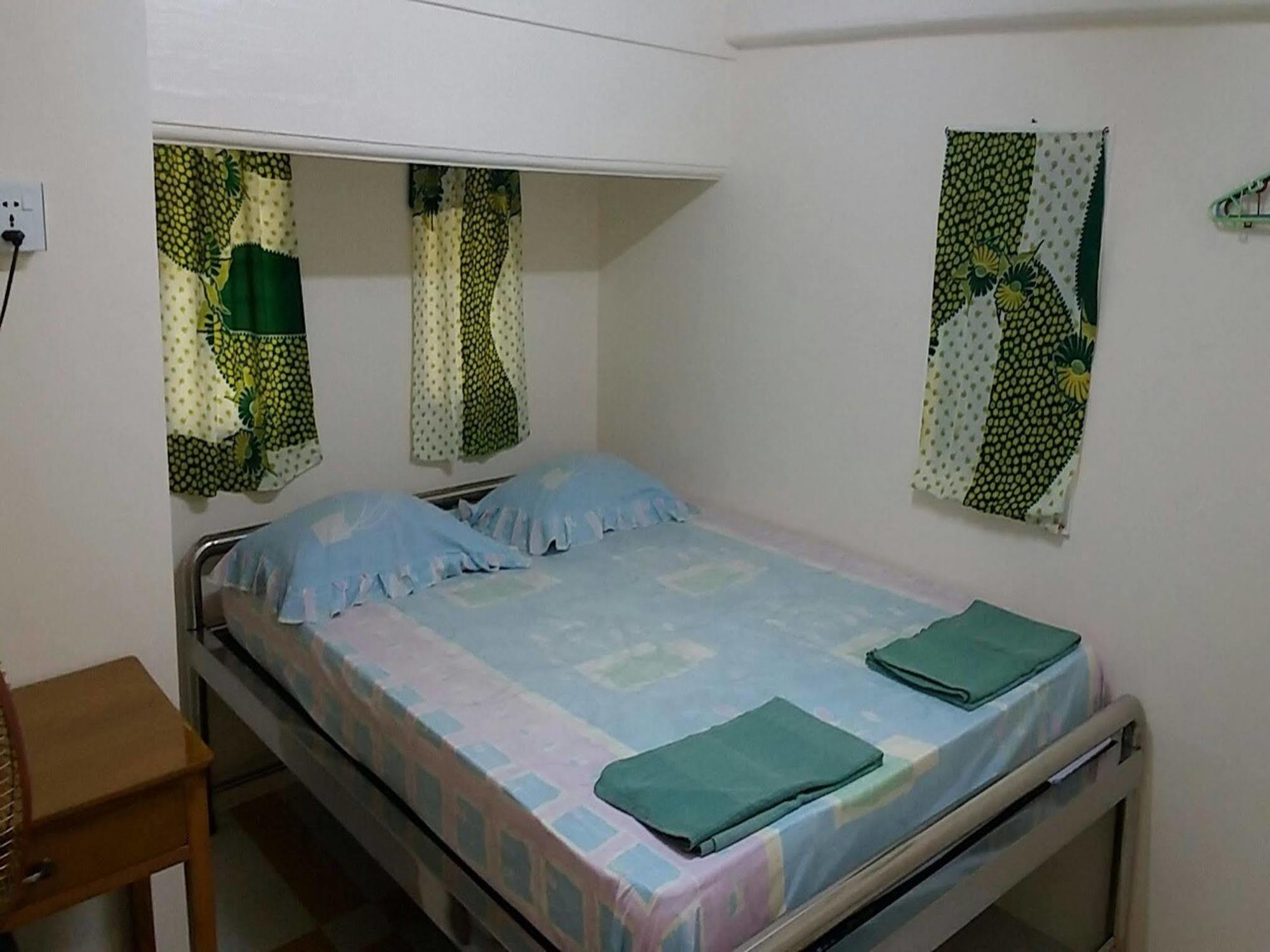 Breeze Guest House Maulmyine Ngoại thất bức ảnh